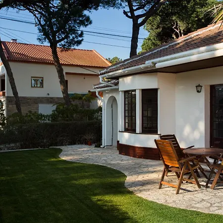 Villa Charming 3 Bedroom House With Bbq And Terrace
