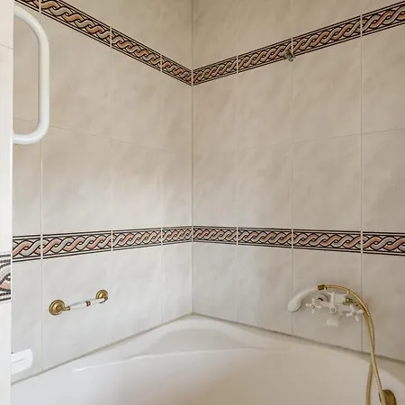 Villa Charming 3 Bedroom House With Bbq And Terrace Colares